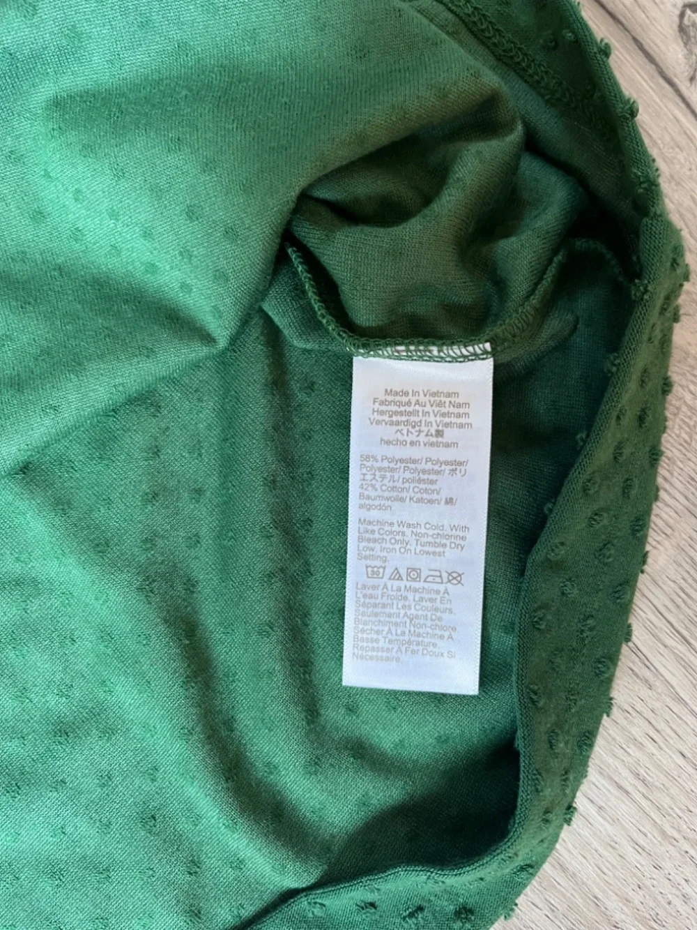 J. Crew NWT Green Ruffle-sleeve Clip-dot Top NEW womens medium